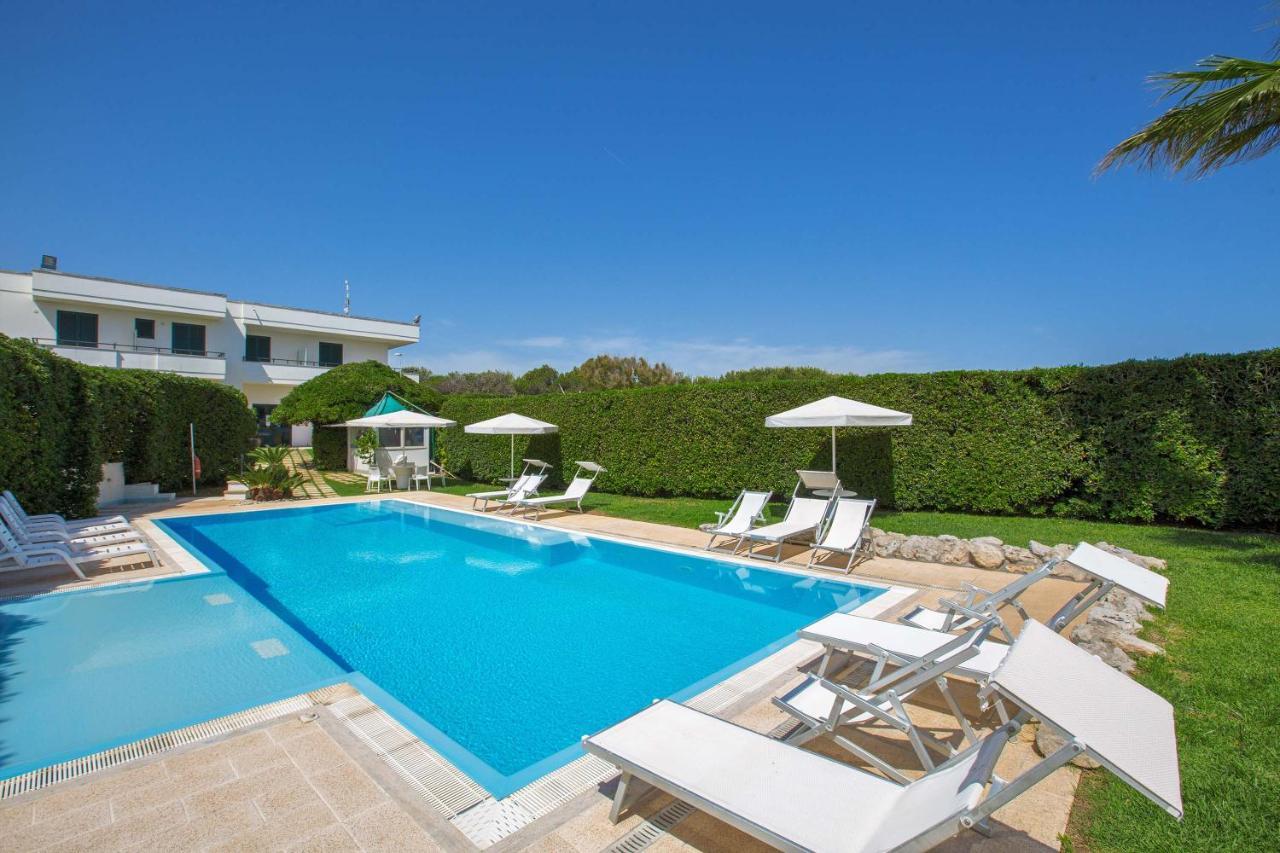 Residence Punta Cassano - In Piscina Sulla Spiaggia Di Sabbia Сан-Фока Экстерьер фото